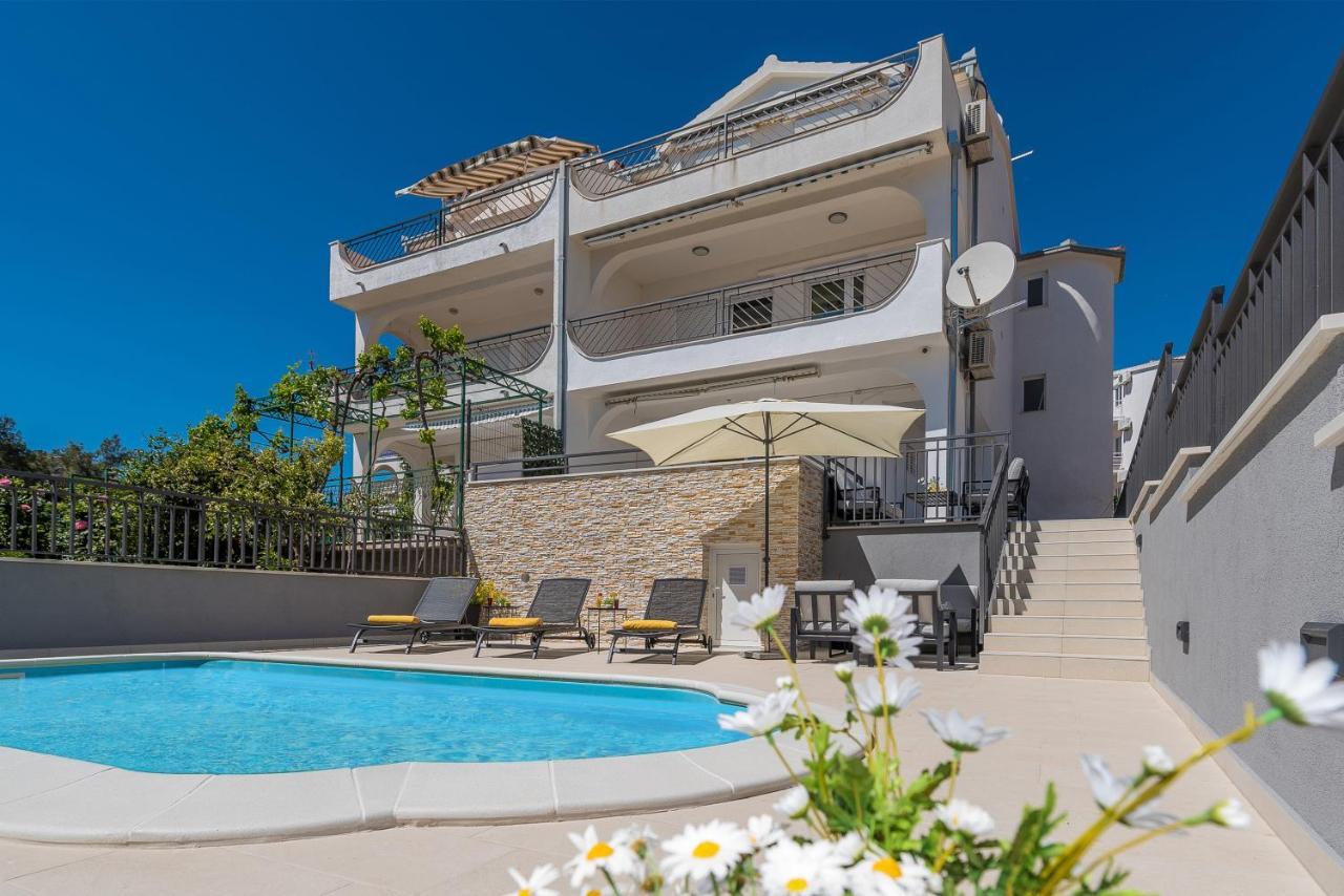 Villa Seaview With Pool - Apartment Cotton Trogir Bagian luar foto