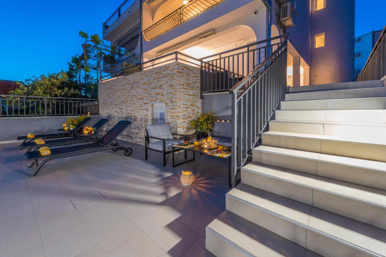 Villa Seaview With Pool - Apartment Cotton Trogir Bagian luar foto