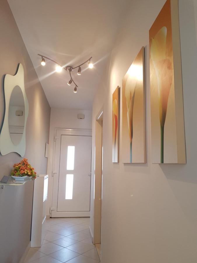 Villa Seaview With Pool - Apartment Cotton Trogir Bagian luar foto