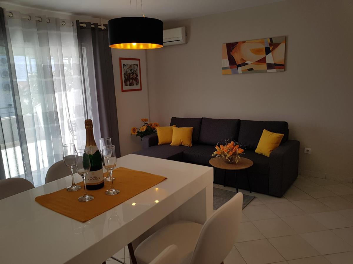 Villa Seaview With Pool - Apartment Cotton Trogir Bagian luar foto